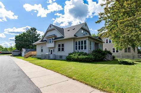 Single family home close to downtown Wausau 25 Off 1st Months Rent - 3 Bedroom 1. . Houses for rent in wausau wi